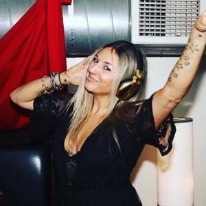 Meet your Posher, Martha